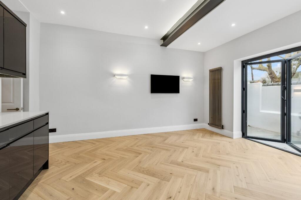 Kitchen/Reception