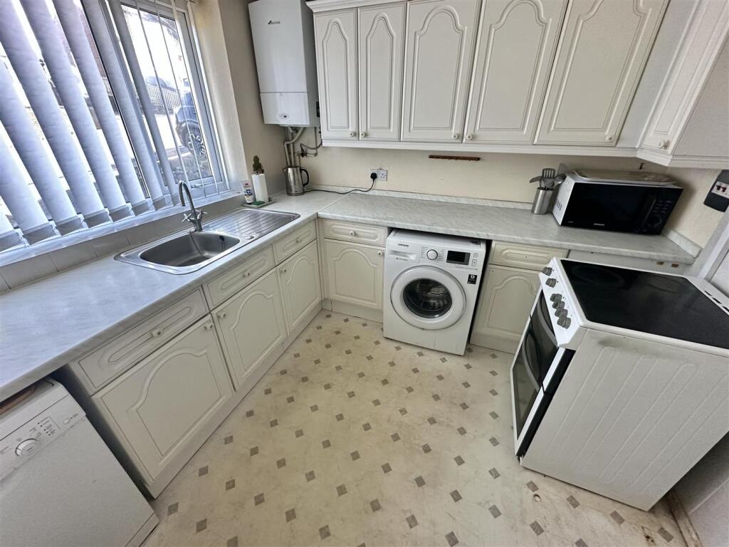 Bramleys Estate Agents - Milton Drive - Liversedge