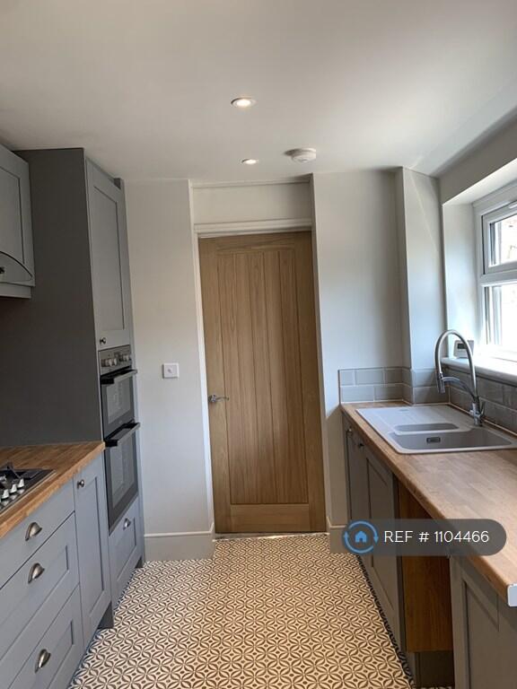 Intergatred Fridge Freezer