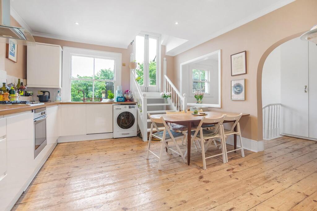 Kitchen Diner (3).JPG