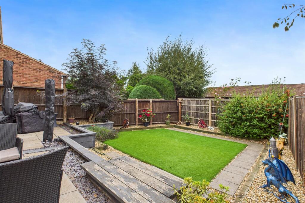 CAM04235G0-PR0084-STILL007 - Copy.jpg