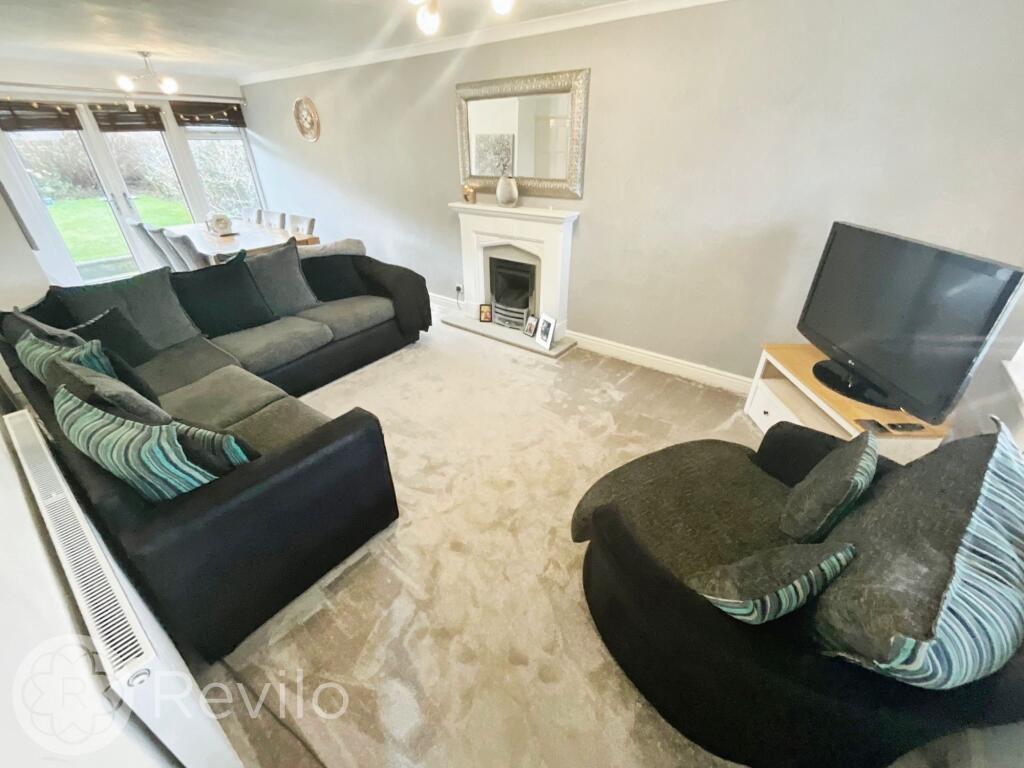 Lounge &amp; Dining Room