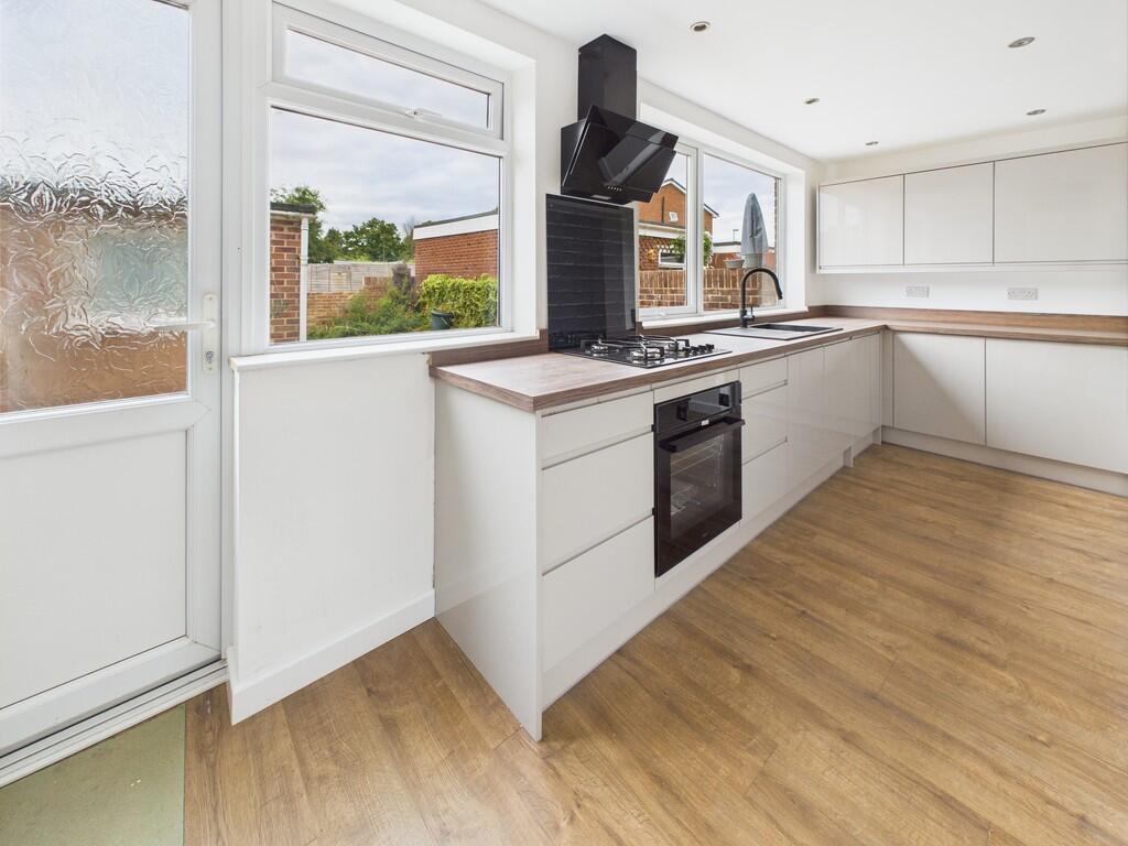 CAM05068G0-PR0044...