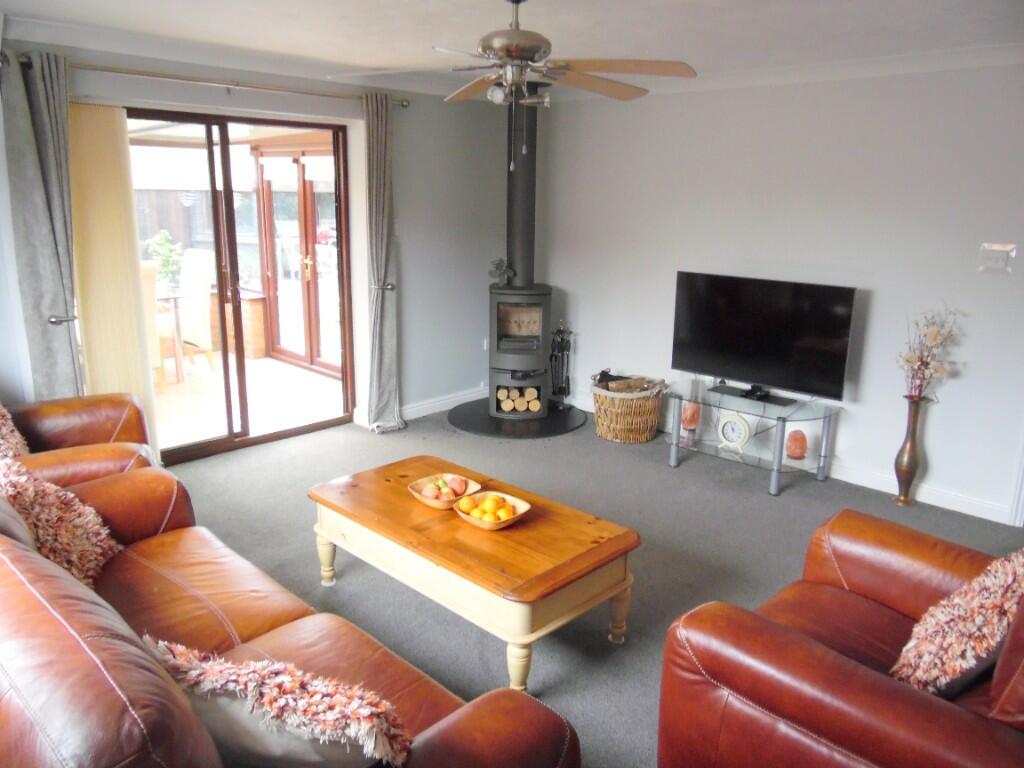SITTING RM/BEDROOM 4