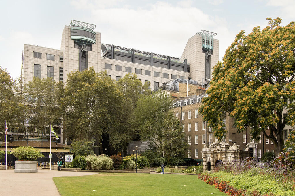 Embankment Garden...