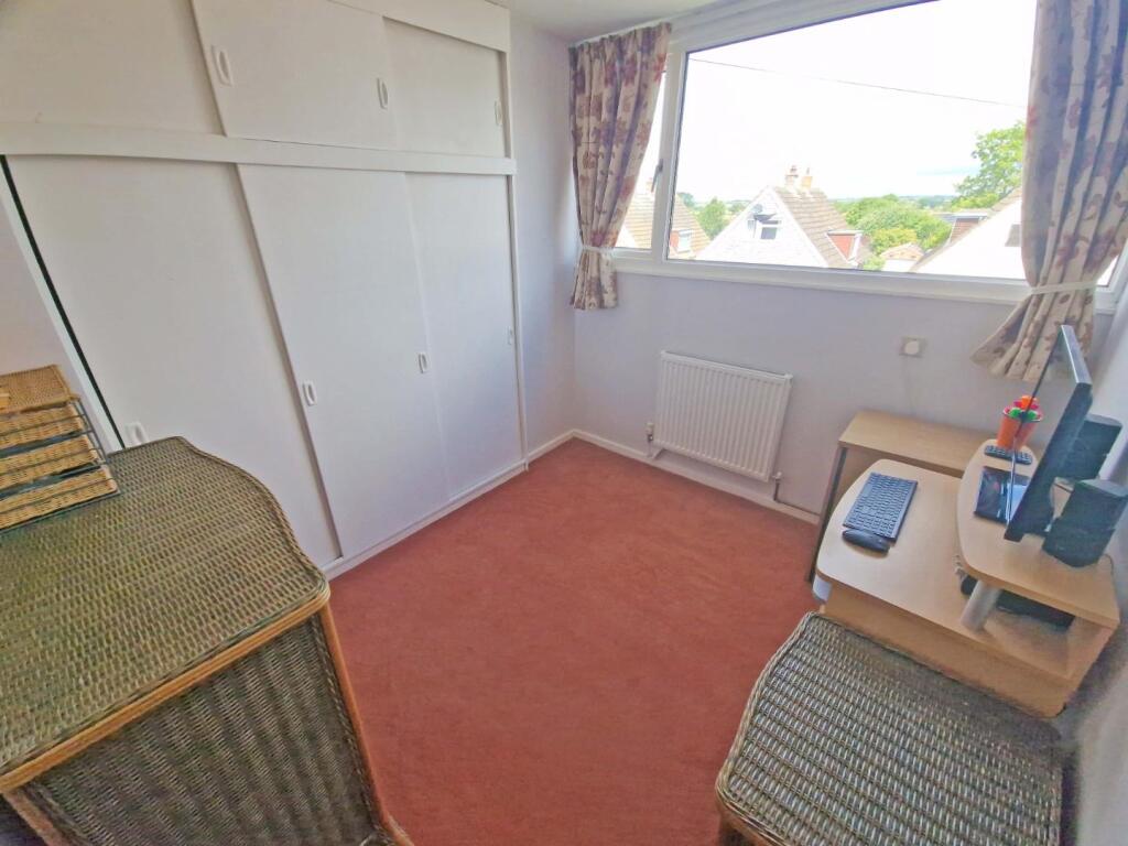 bedroom3a.jpg