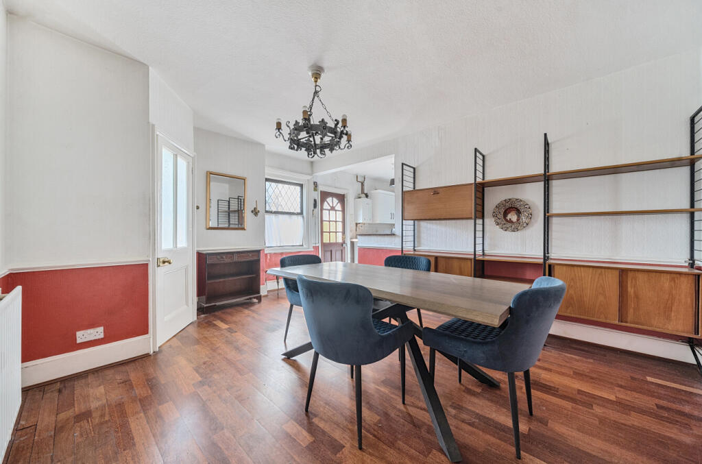 1299016-17-6836db...