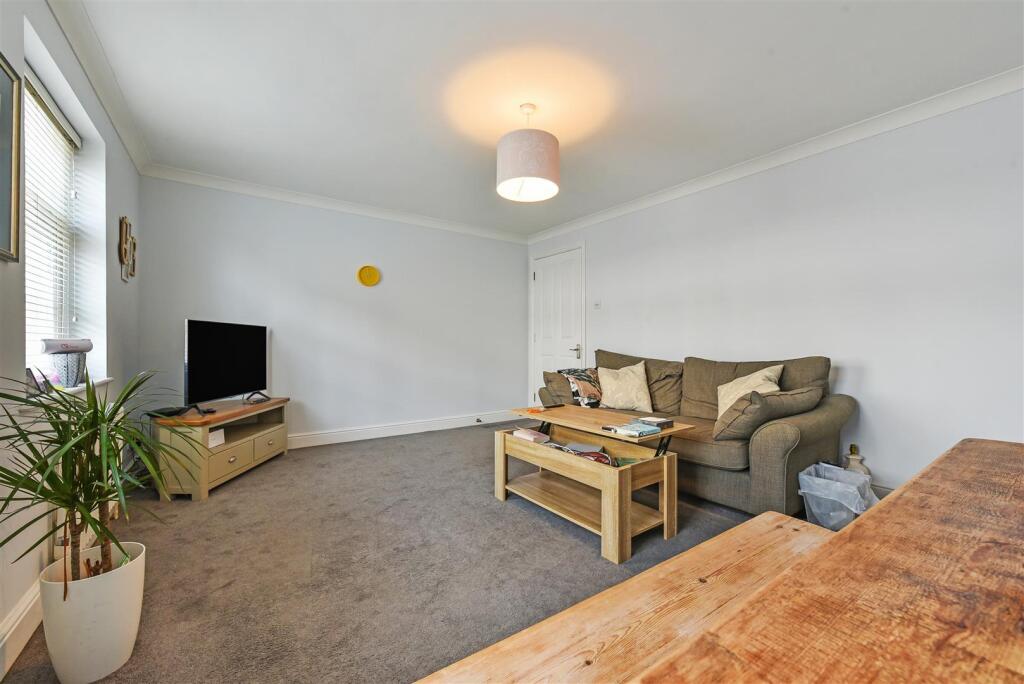 Sitting/Dining Room