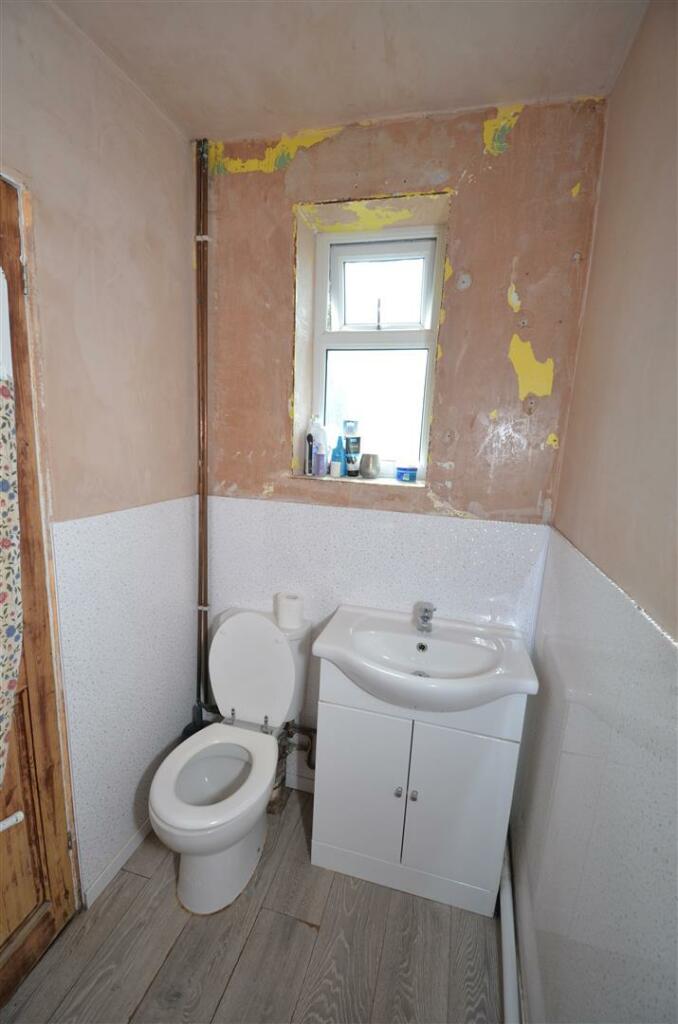 UTILITY &amp; CLOAKROOM