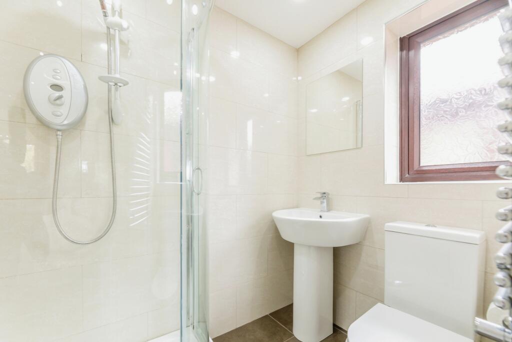 En-Suite Bathroom