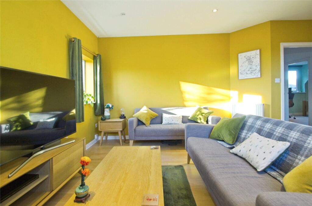 Living/Dining Area