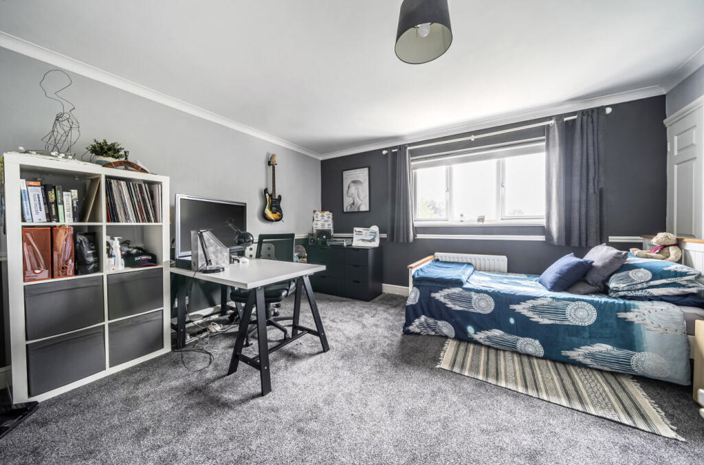 1304705-4-6840213...