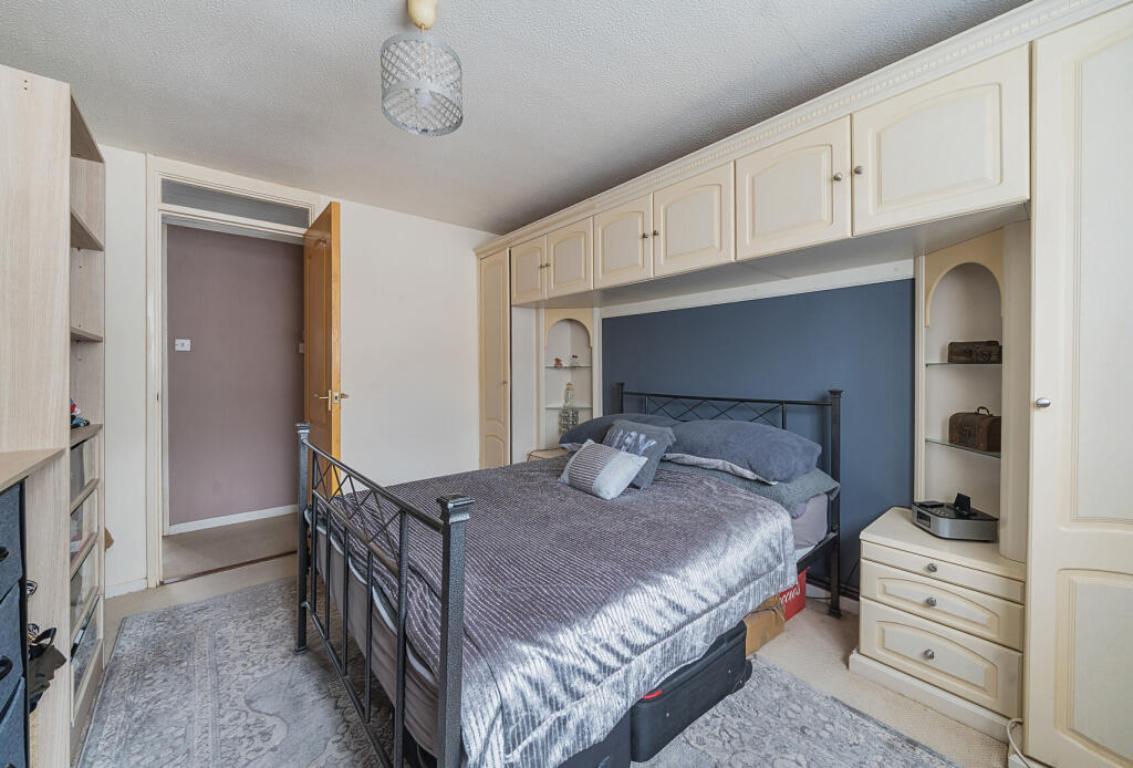 1332257-16-688a05...