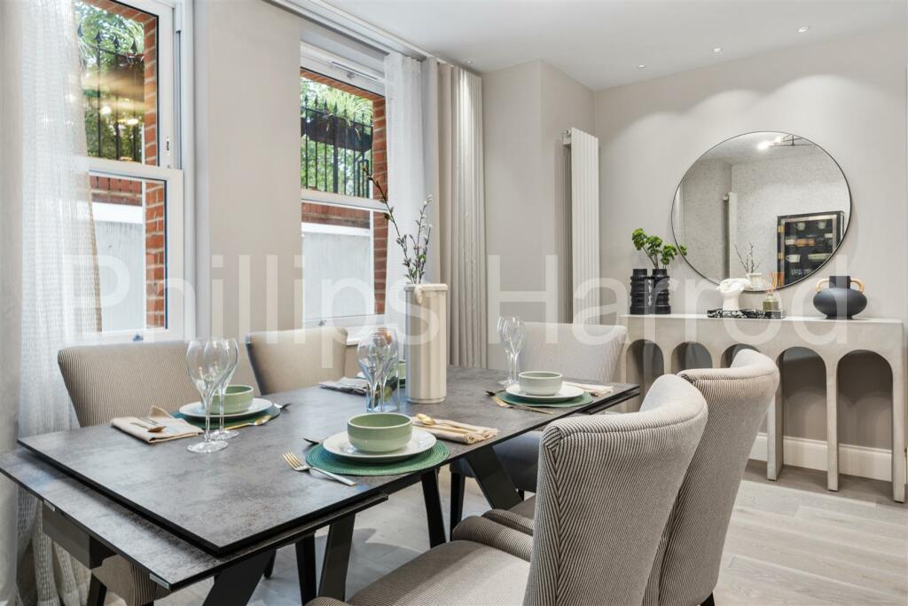 Flat 2, 49 Fitzjohns Avenue NW3 6PH-6.jpg