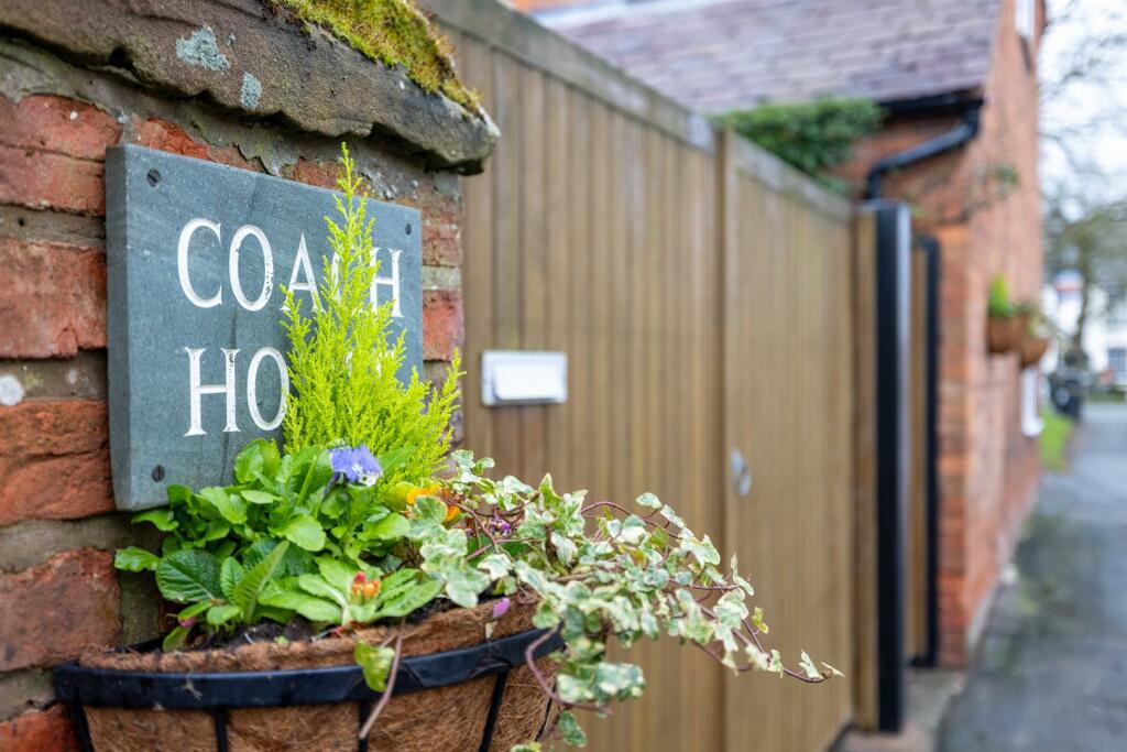 The Coach House-11.jpg