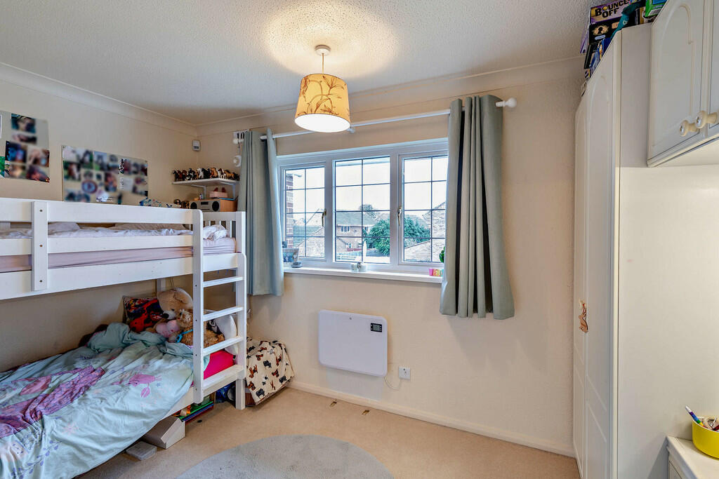 8626392-interior1...