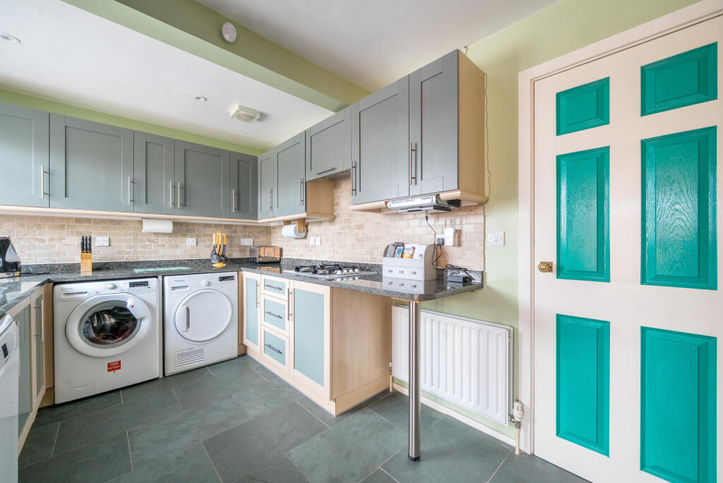 1383078-14-691f22...