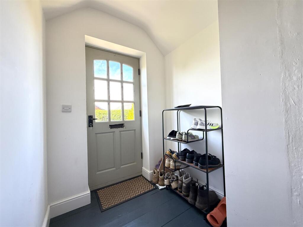 INITIAL ENTRANCE HALL