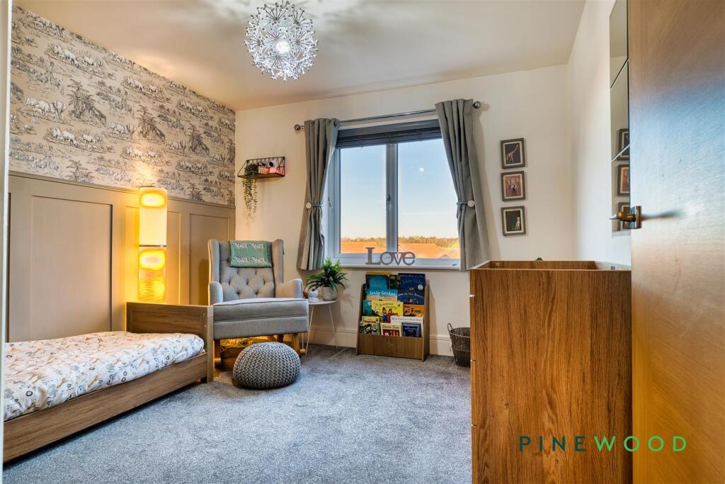 BEDROOM 2