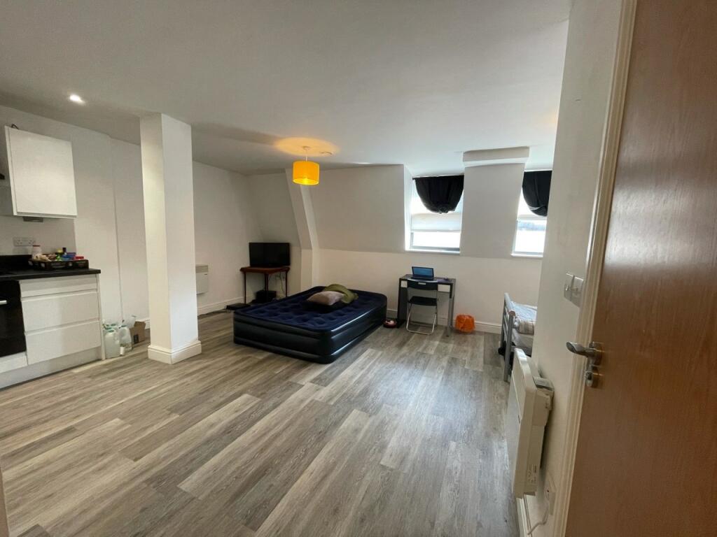 Studio Flat