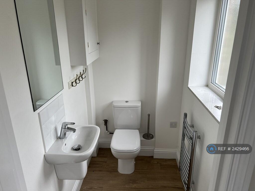 Ground Floor Wc