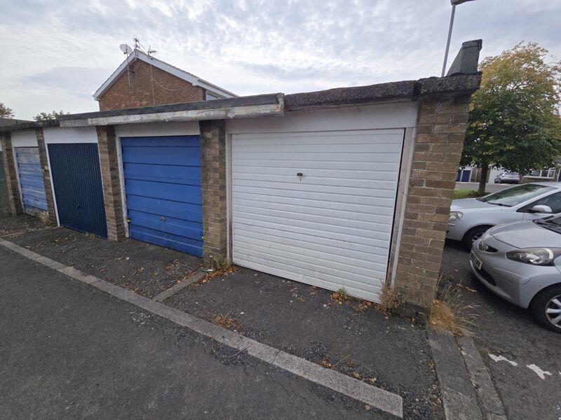 Garage In Block