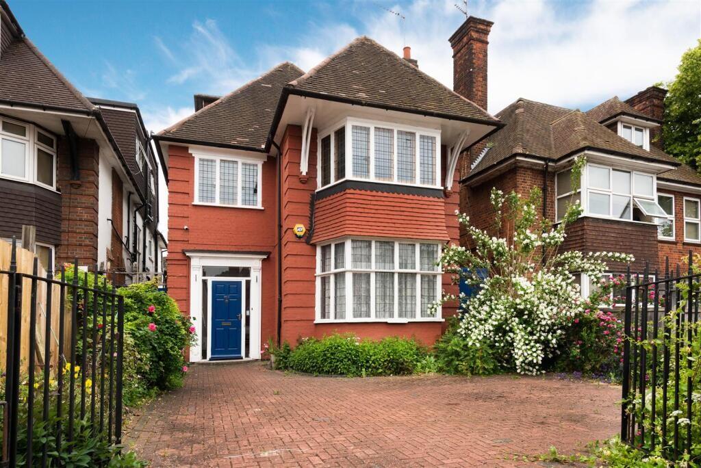 Finchley Road, London, NW11
