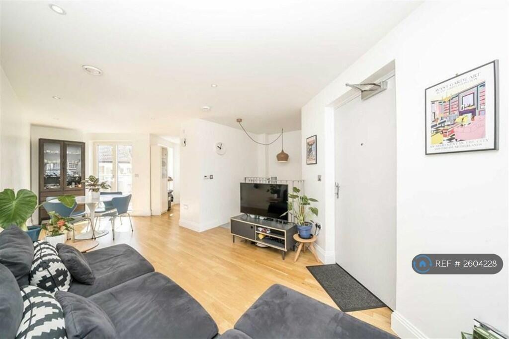 Open-Plan Living/Dining