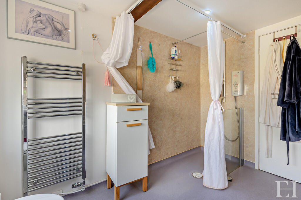 8591206-interiorw...