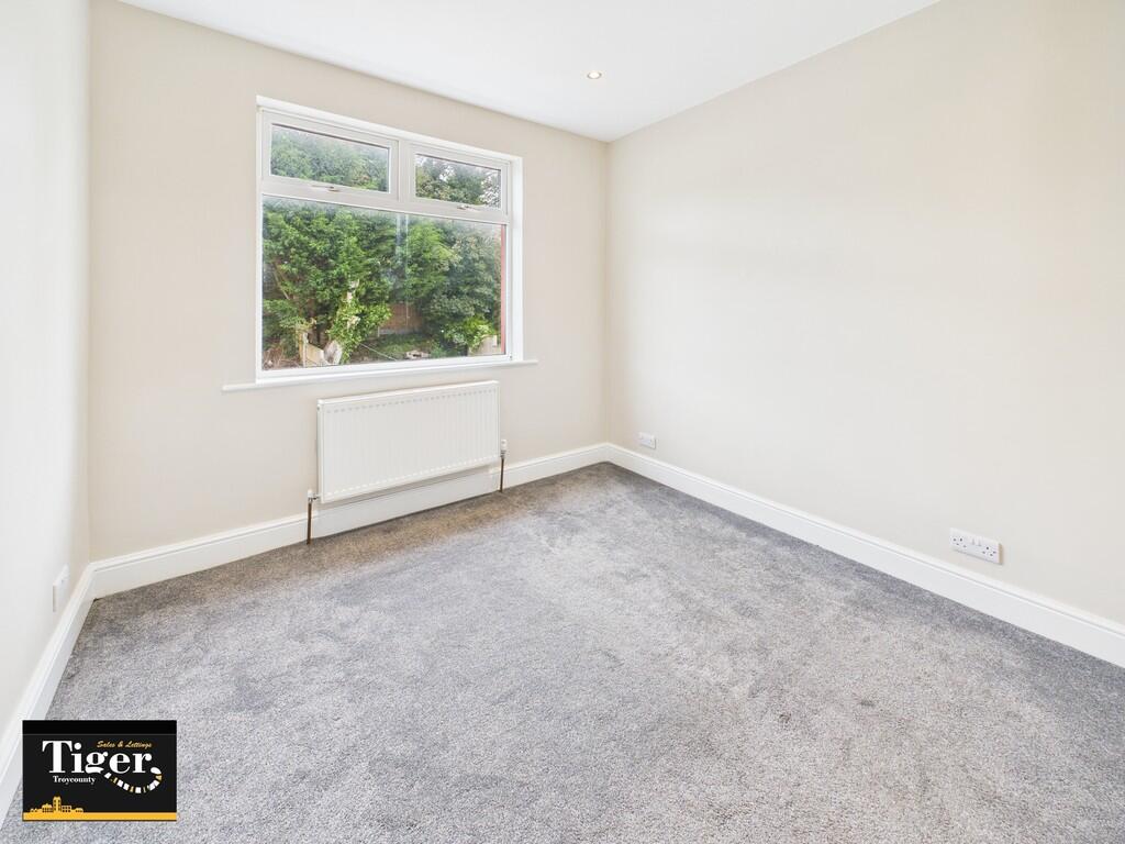 CAM02176G0-PR0720...