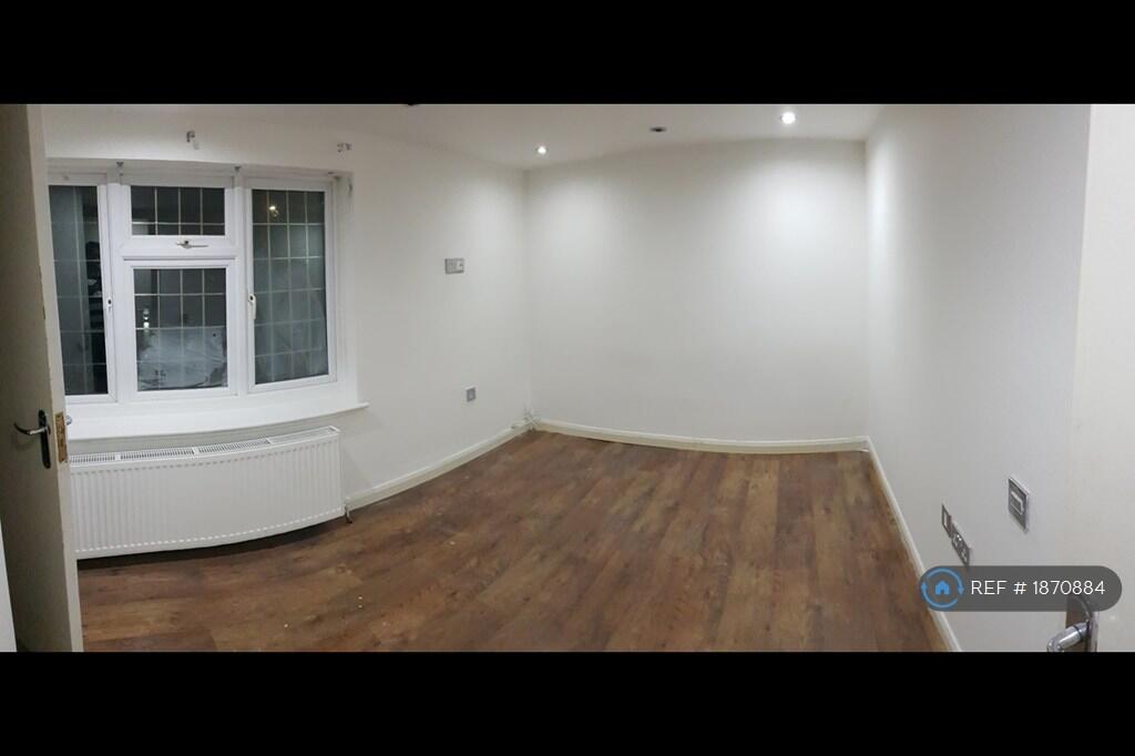 Main Bedroom With Ensuite