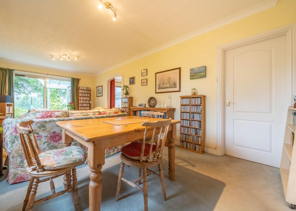SITTING ROOM