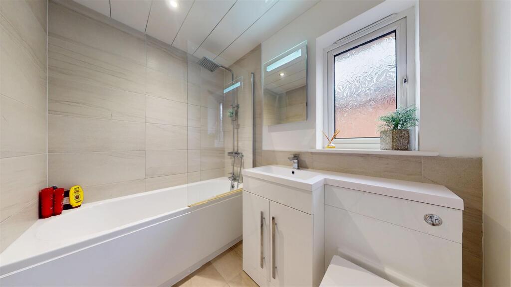 The Spires, En Suite