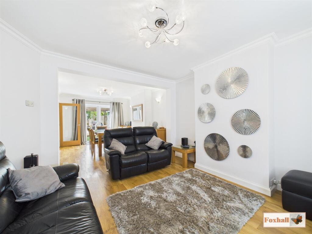 Lounge / Dining Room