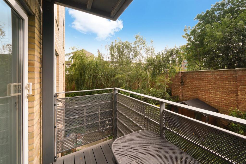 Flat 16, Rosegate House - qFGR4pCNTFushjhtIh7p.jpg