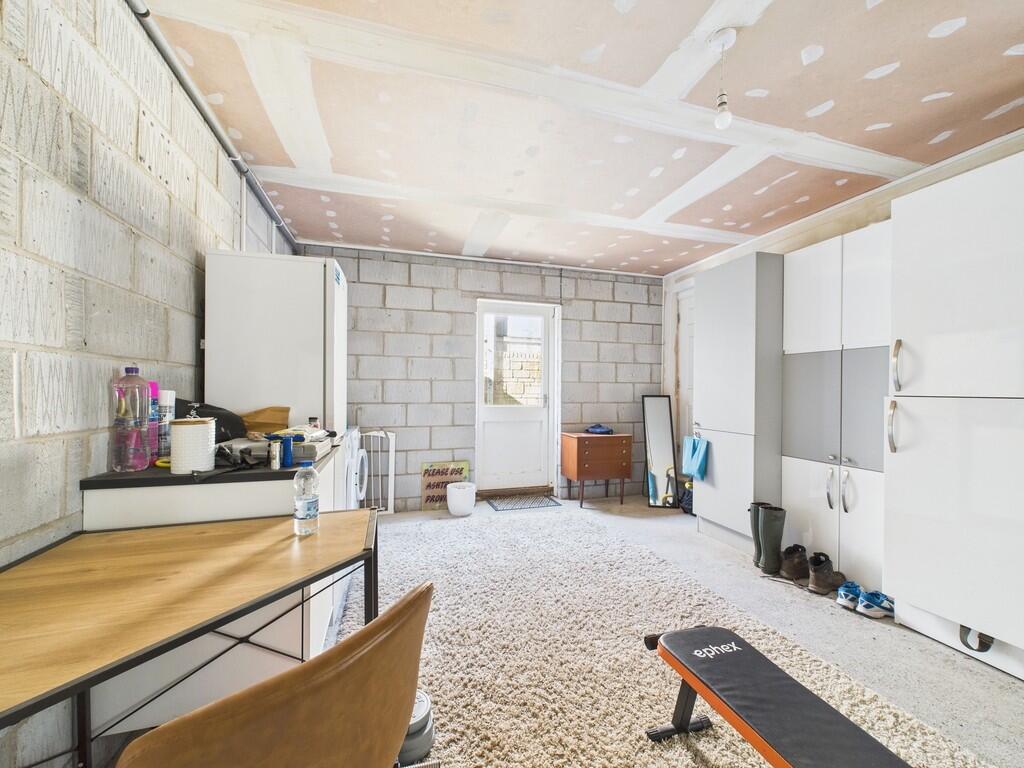 CAM02089G0-PR0426...