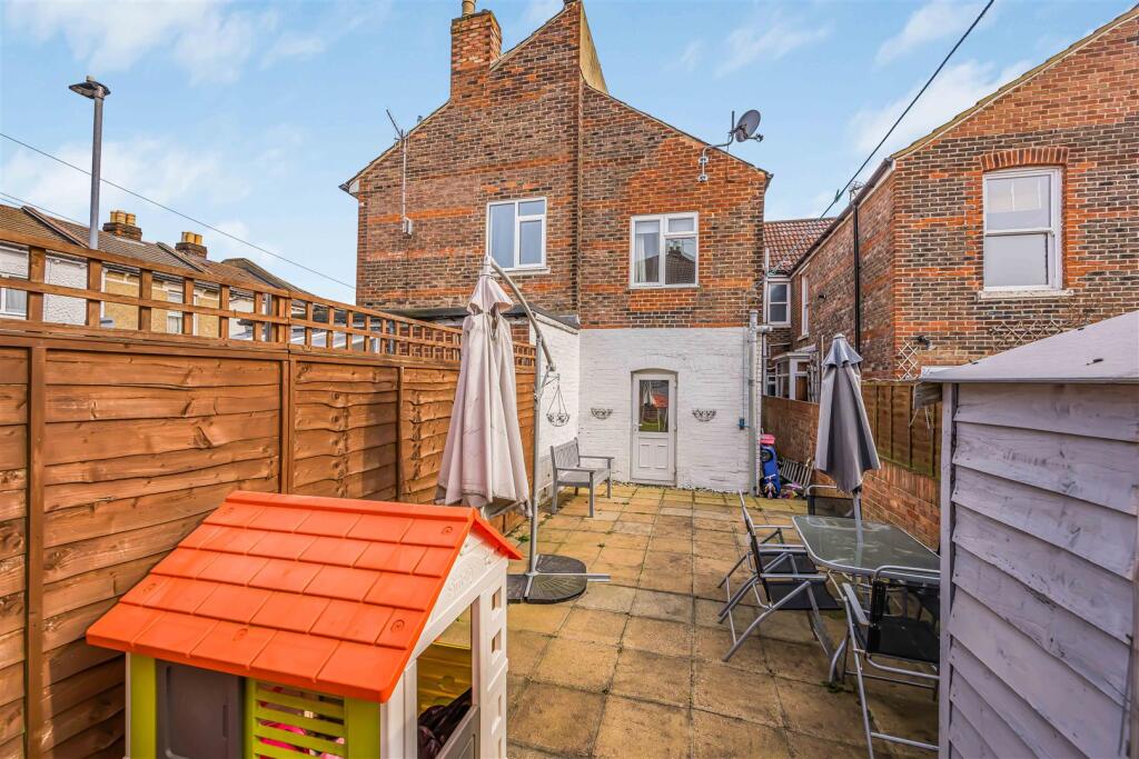 37 Farlington Road, Copnor-Small-PorticoMarketing-