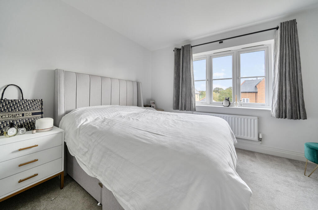 1371935-7-68f7670...