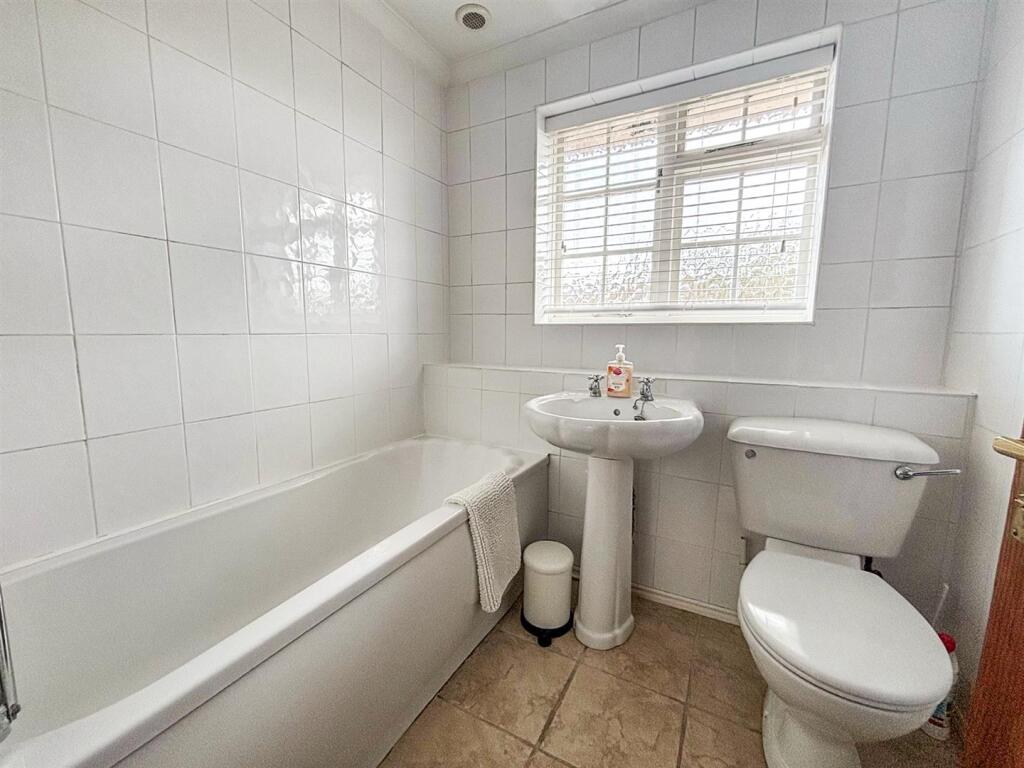 WhatsApp Image 2025-03-25 at 13.00.51_f7267354.jpg