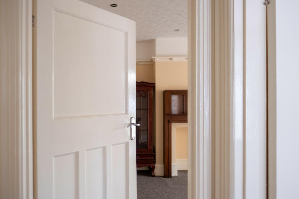 Original doors an...