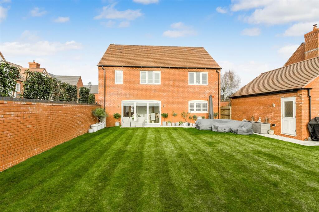 5 Wilson Close 034.jpg