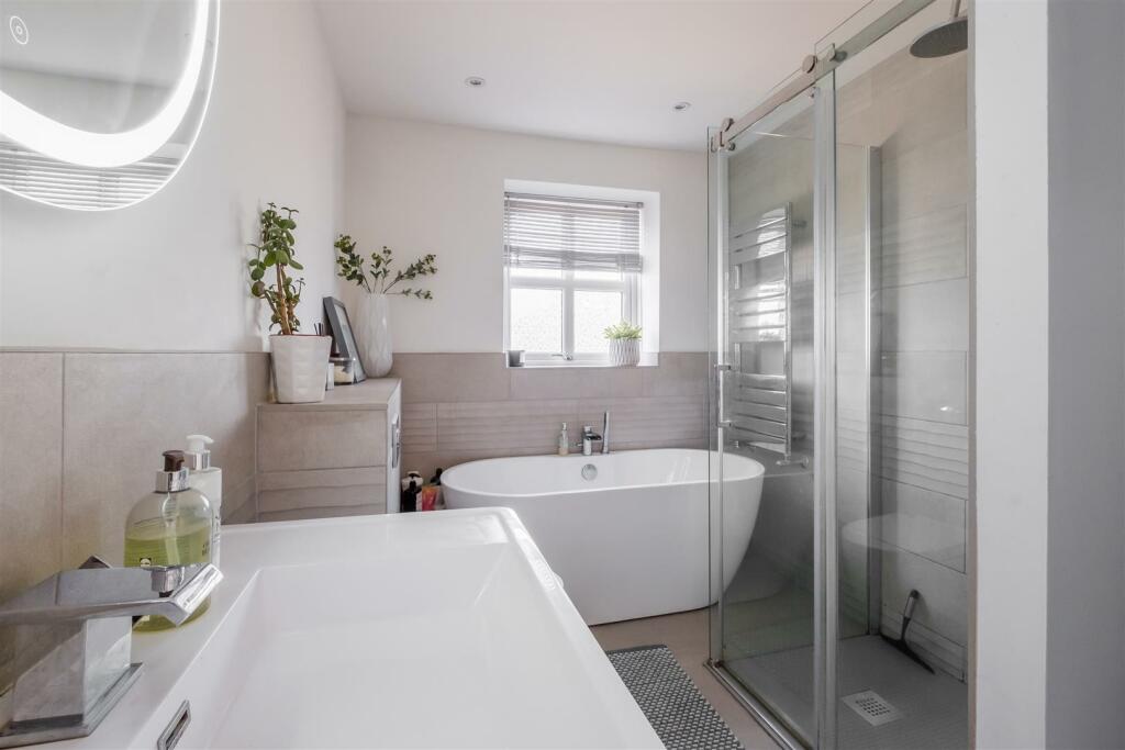 BATH 1.jpg