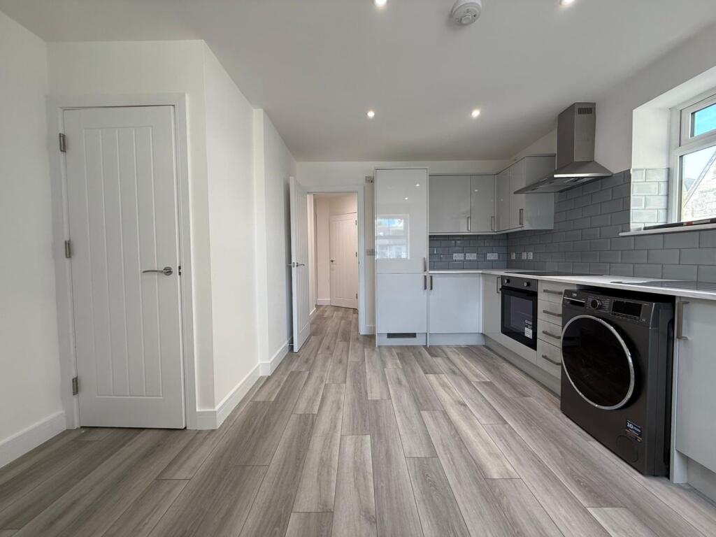Open Plan Living Room / Kitchen