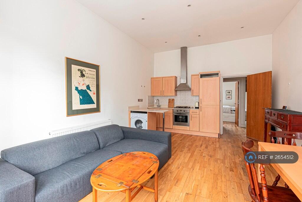 Kitchen / Diner / Lounge