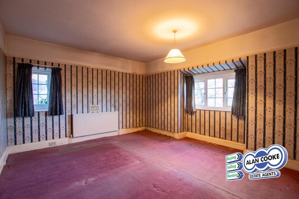 BEDROOM 1