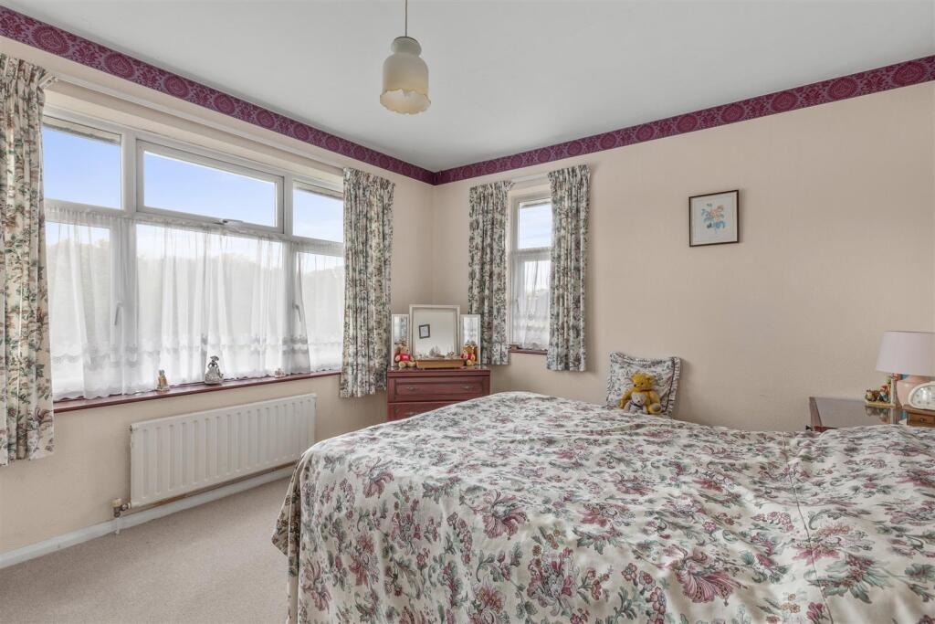 84 Totteridge Lane, HP13 7PZ-2.jpg