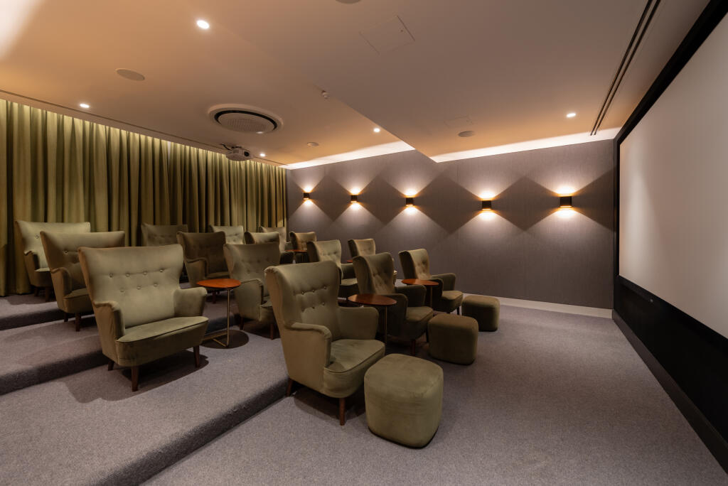 Rosewood 33