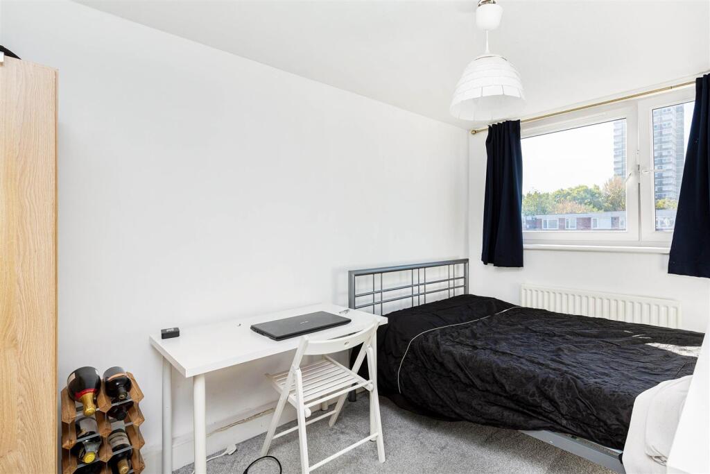 James_Anderson-16_Sancroft_Court-11.jpg