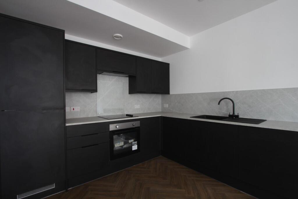 Flat 2. 3.JPG