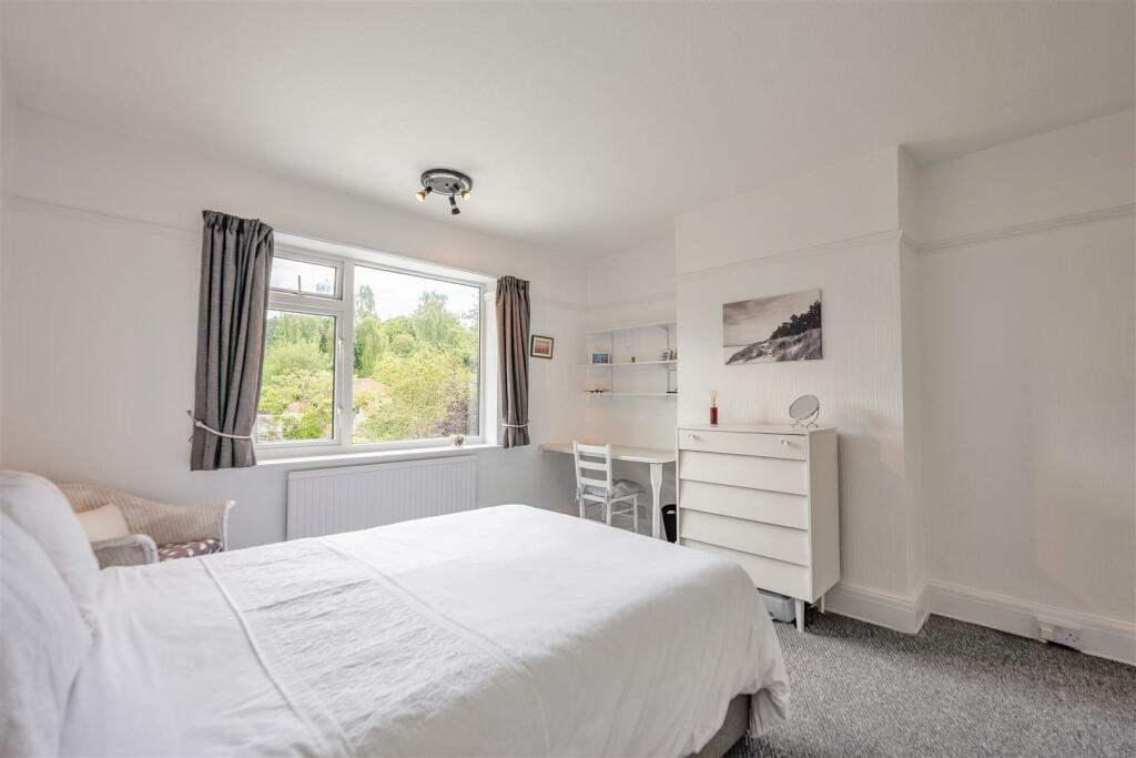 30 Longdale Lane-31.jpg